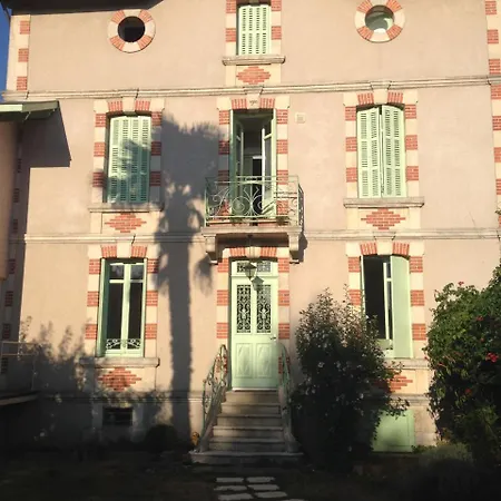Vraie chambre d'hôtes jusqu'à 4 pers, stationnement gratuit, prise batterie-3
